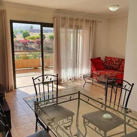 Lovely 3 Bedroom With Pool