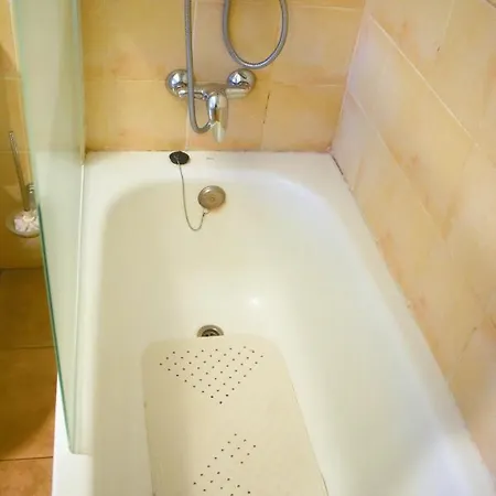 شقة Lovely 3 Bedroom With Pool *