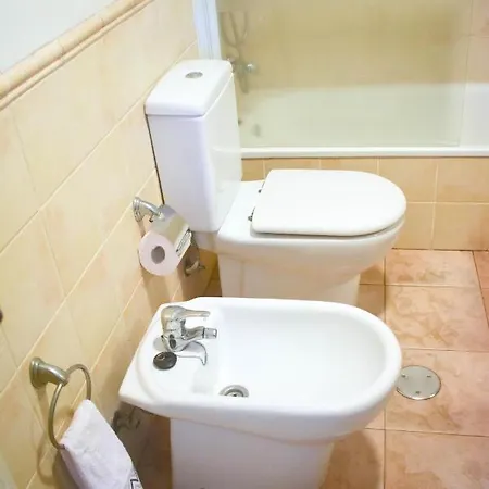 شقة Lovely 3 Bedroom With Pool