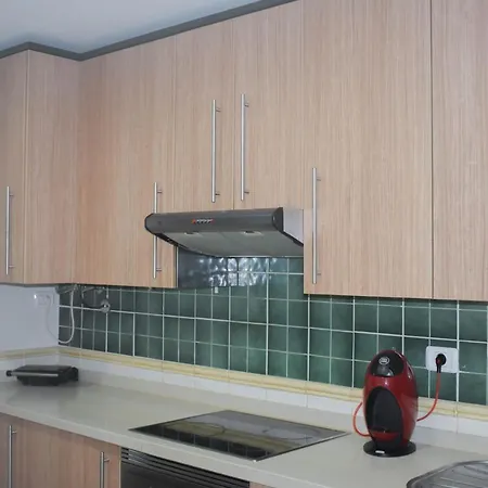 Lovely 3 Bedroom With Pool *